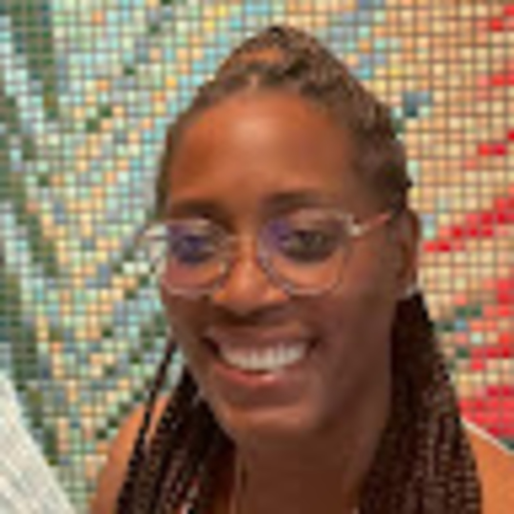 Meet your Posher, Okeima